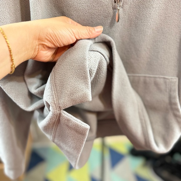 521. Old Navy Micro fleece half zipper sweatshirt, size XL - Picture 8 of 9